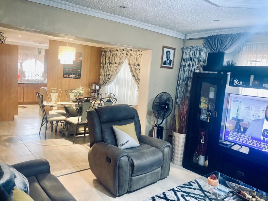 3 Bedroom Property for Sale in Mabopane Unit M North West